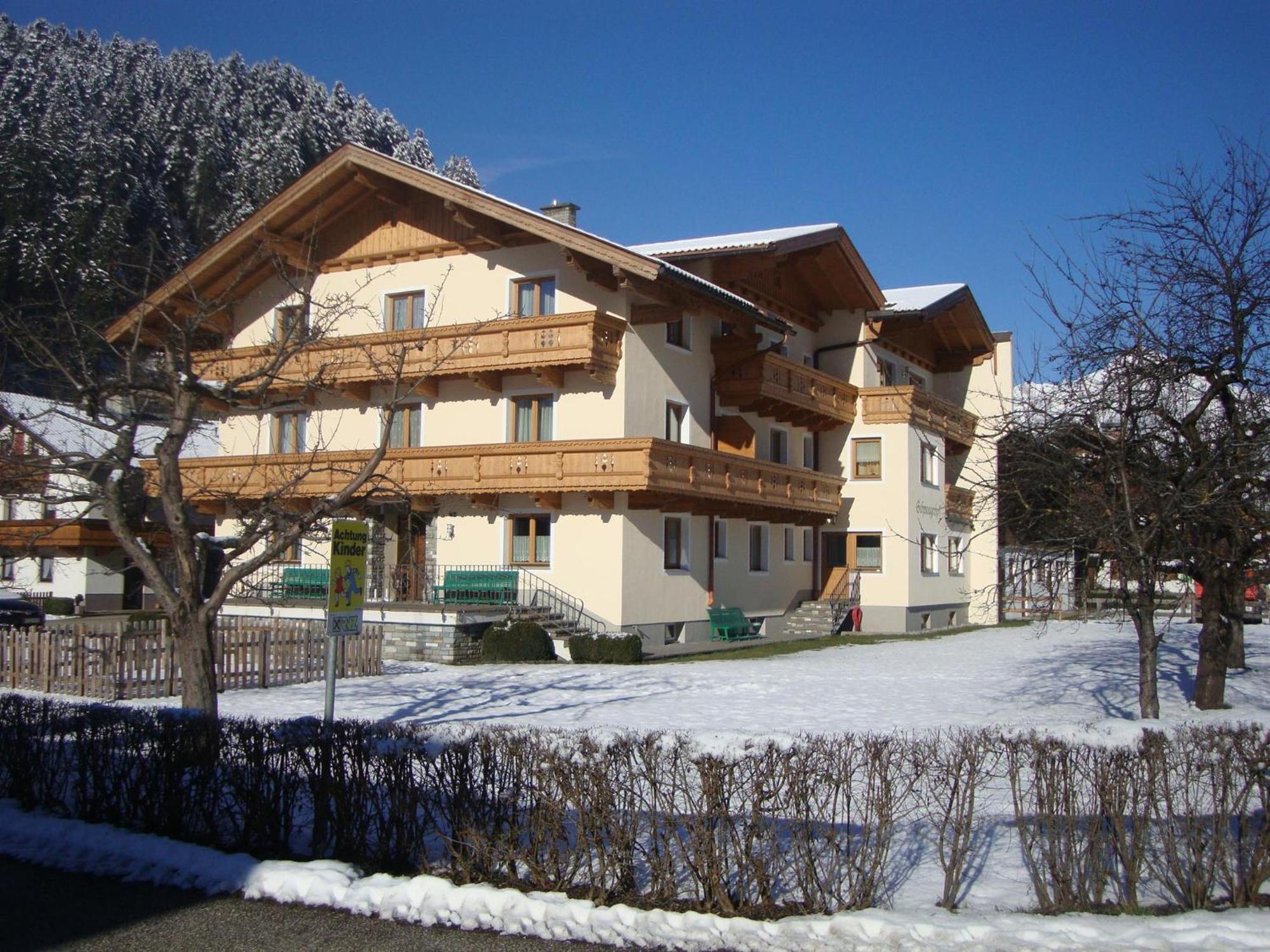 Gaestehaus Schwoagerhof Fuegen Exterior photo